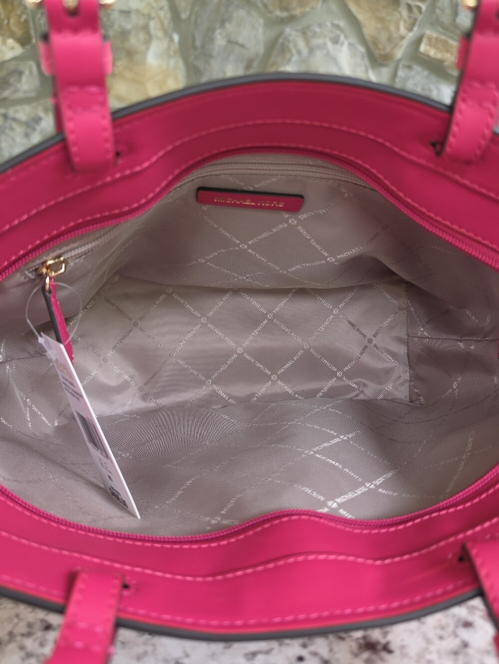 Michael Kors Jet Set Medium Pink Tote - Picture 5 of 9